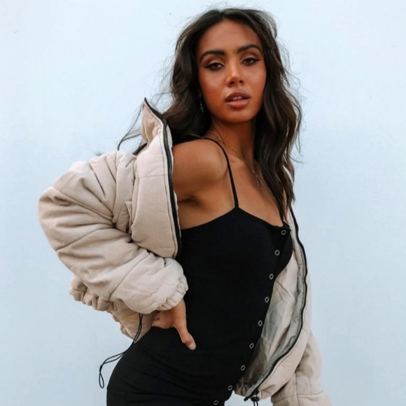 NWT YOLLOR Puffer Cream Jacket (2 aval) - Picture 5 of 10